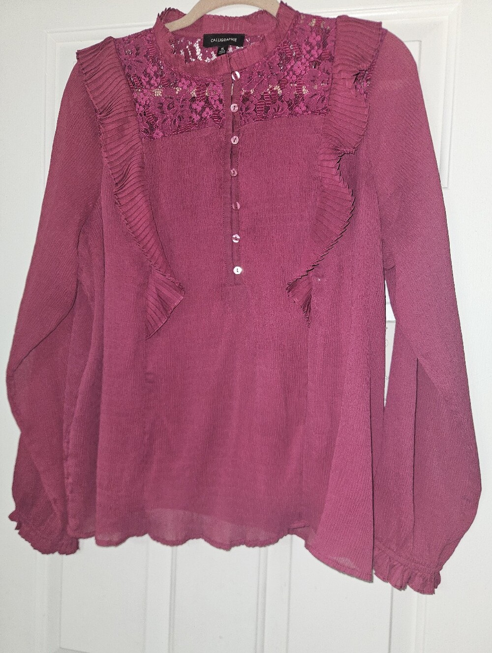 Calligraphie Fuschia Ruffle & Lace Top Size XL